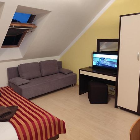 Apartman Liptov - Hotel Bešeňová Exterior foto
